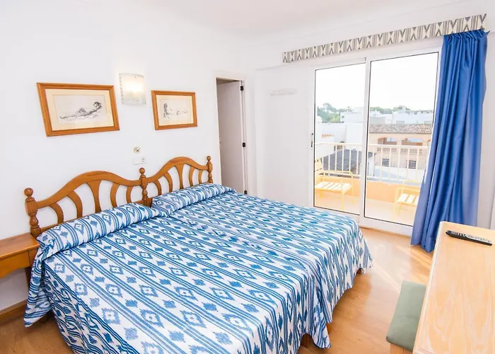 Vista Sol Cala Rajada فندق كالا راتخاذا