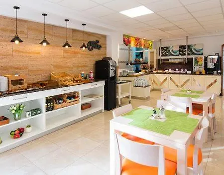 Vista Sol Cala Rajada 酒店