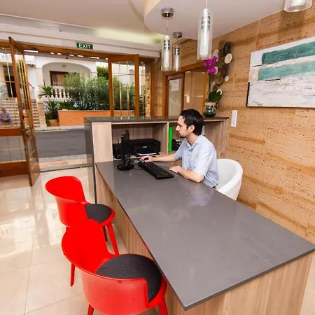 Vista Sol Cala Rajada 酒店 *